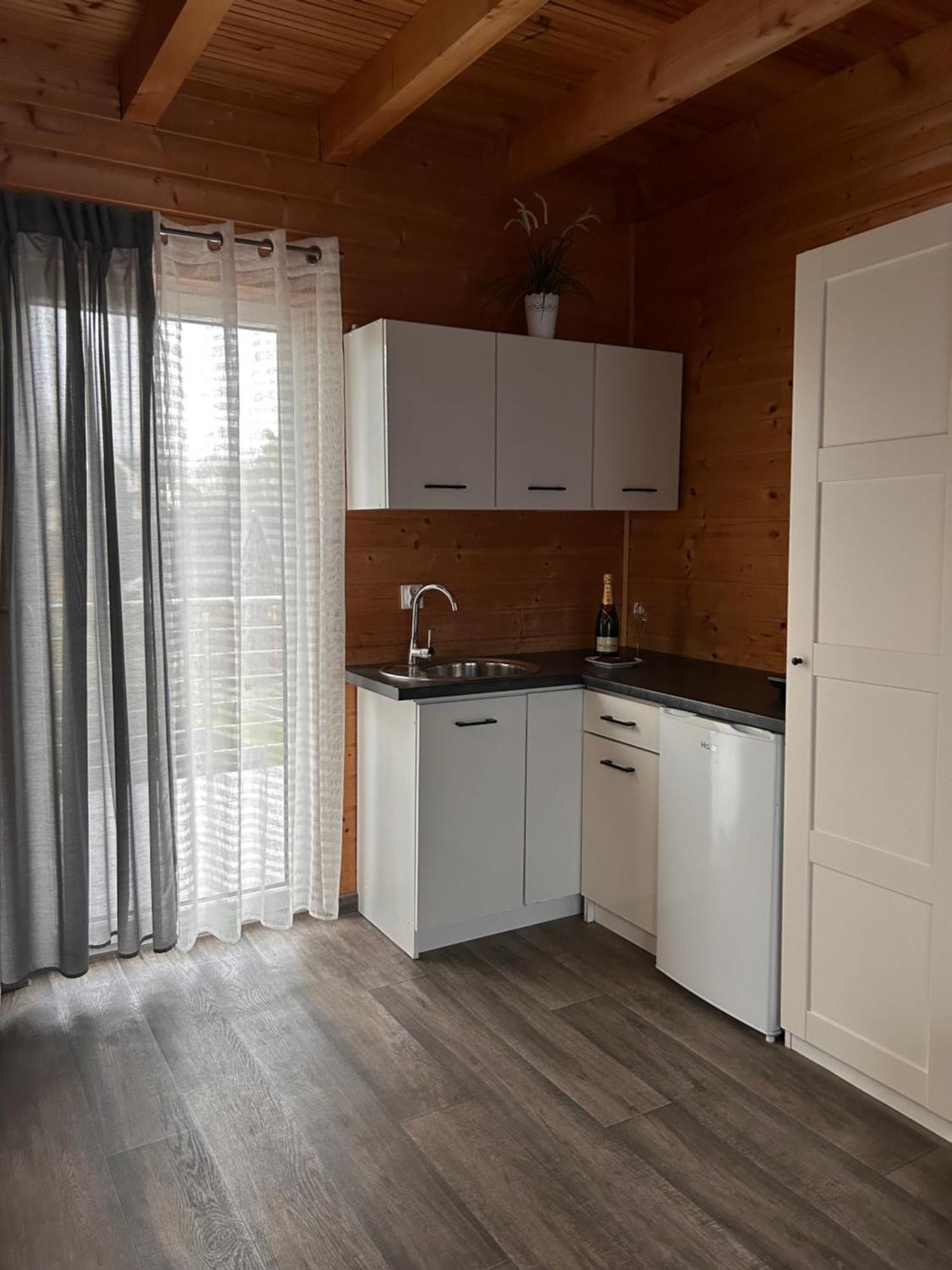 Resort Eden Domki, Apartamenty I Pokoje Jastrzębia Góra Exterior foto